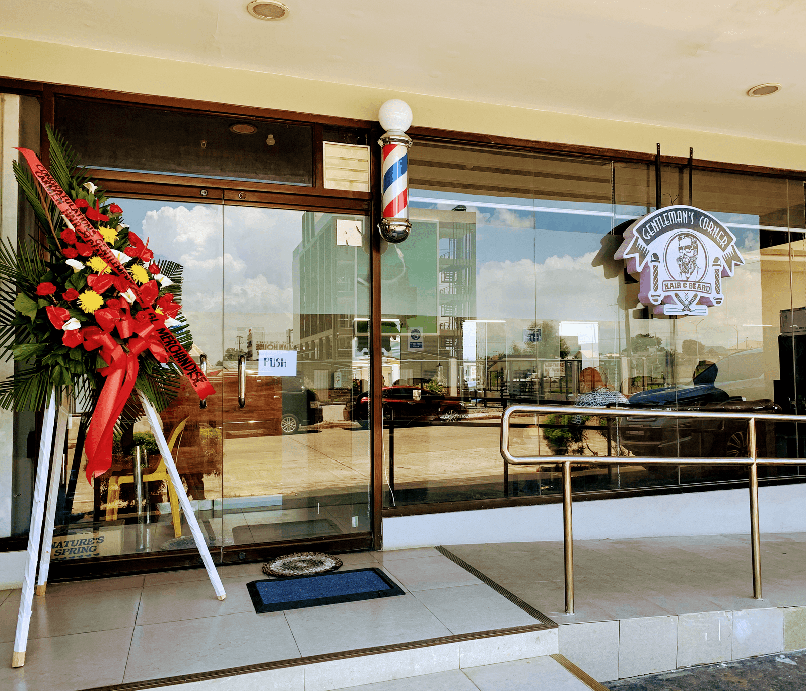 1798.Gentleman s Corner Hair Beard Marketmind Local