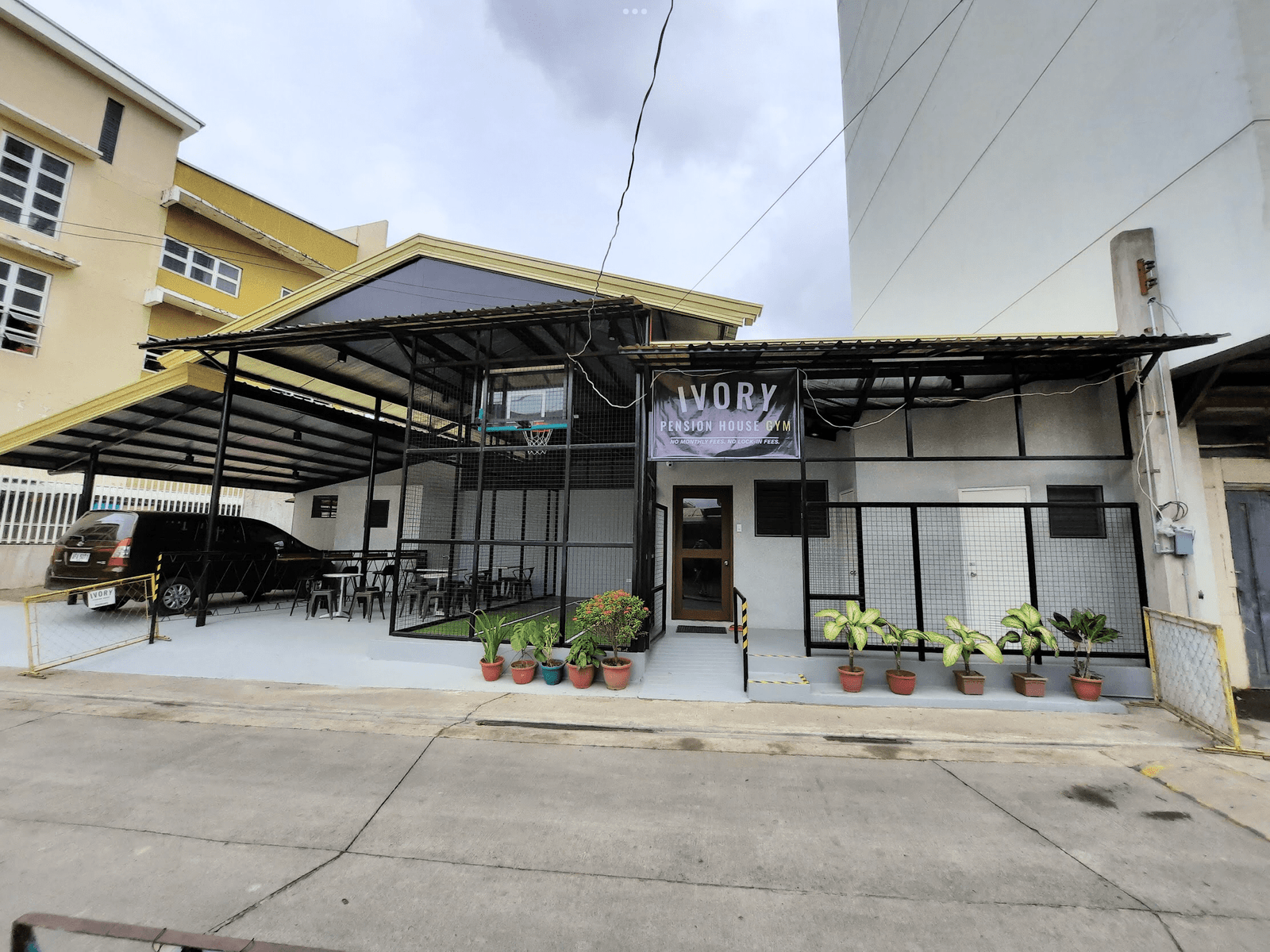 1998.Ivory Pension House Marketmind Local