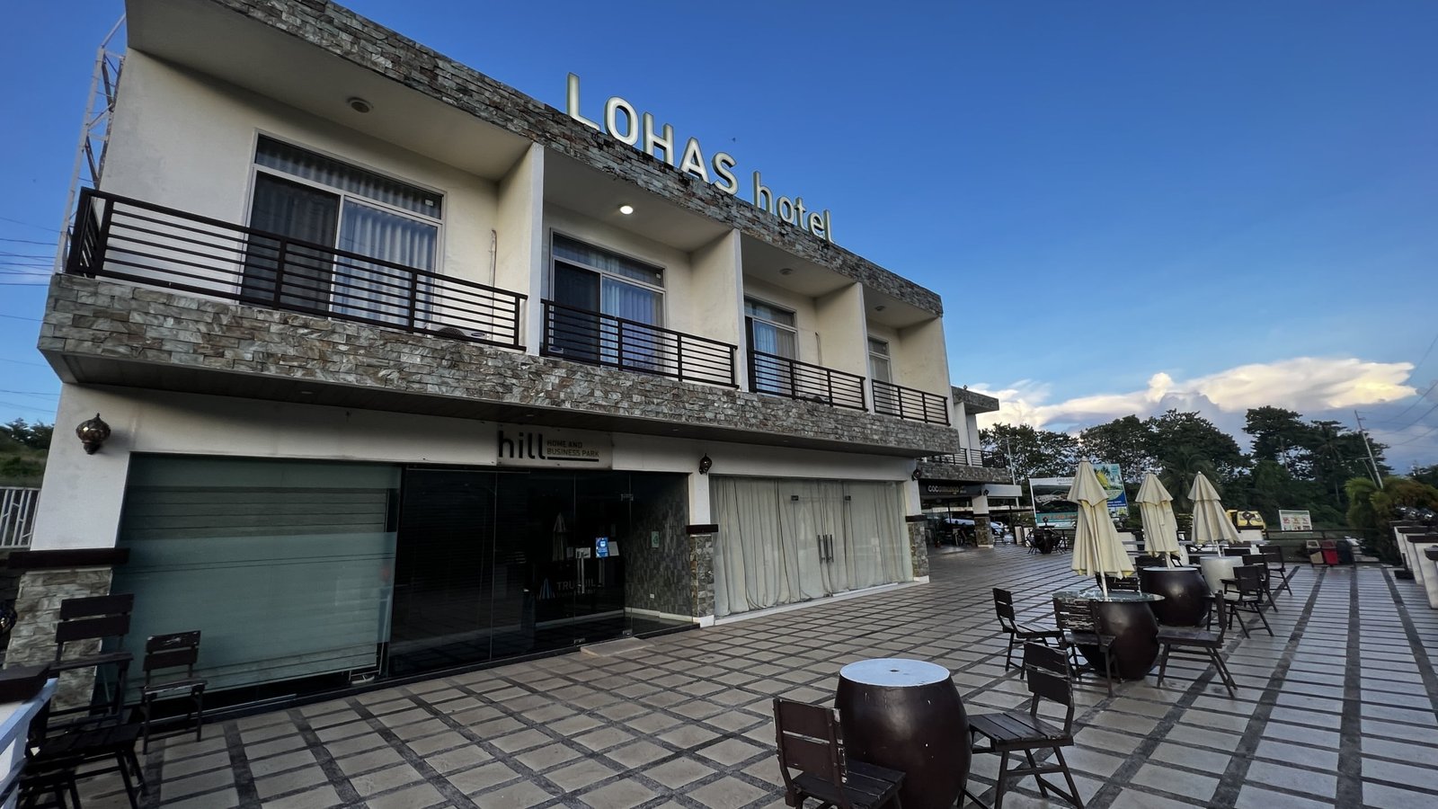 2022.Lohas Airport Hotel scaled Marketmind Local