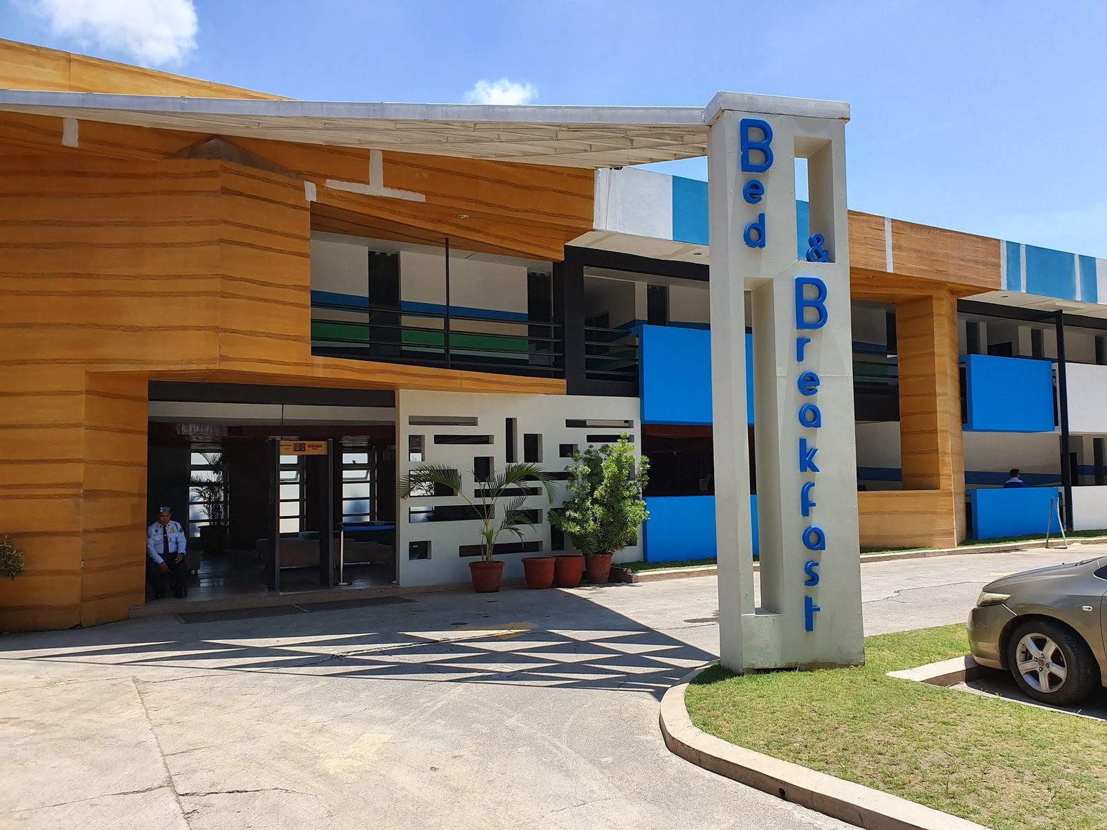 2046.Bed Breakfast by Budgetel Marketmind Local