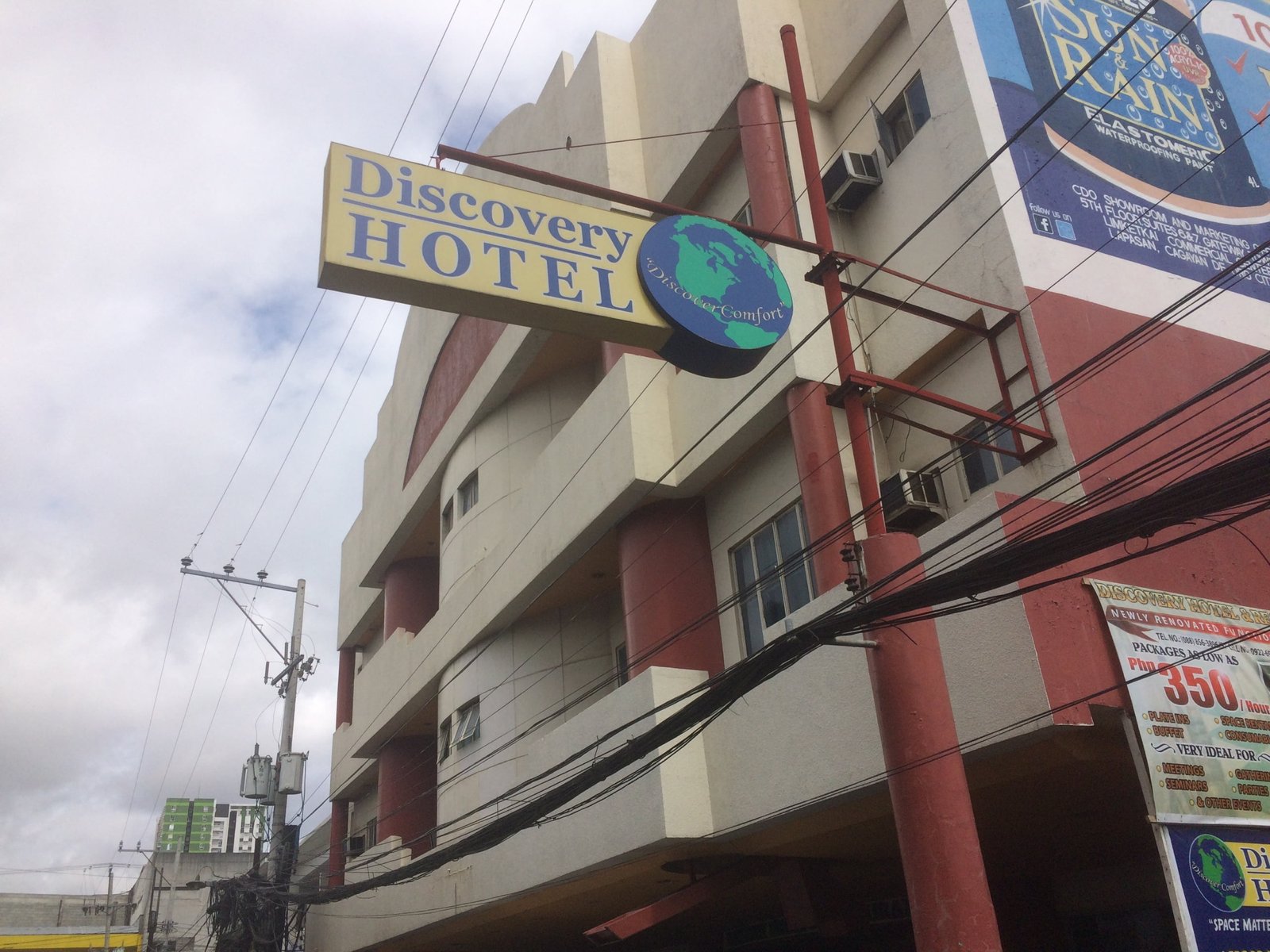 2058.Discovery Hotel and Restaurant scaled Marketmind Local