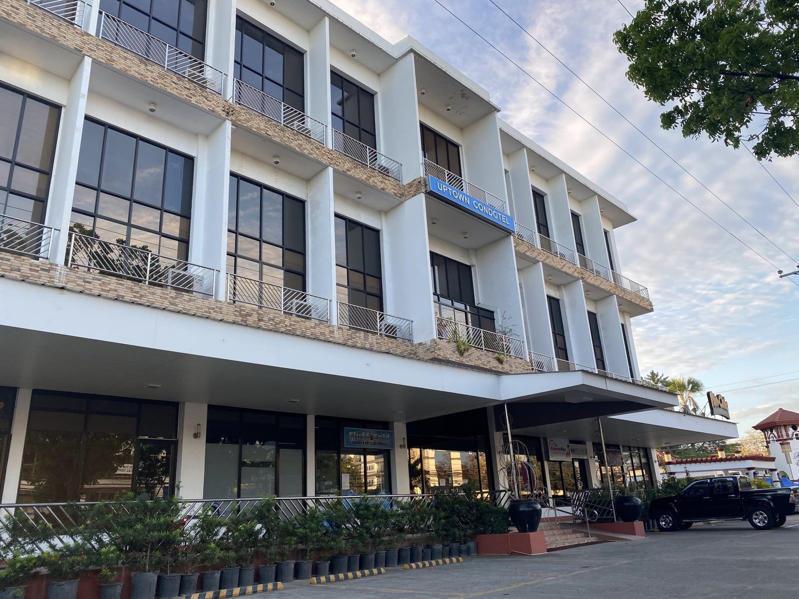 2059.Uptown Condotel scaled Marketmind Local