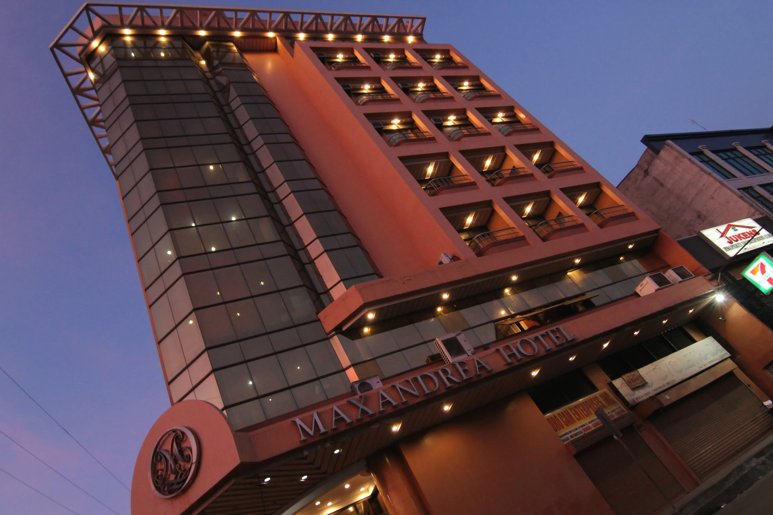 2075.Maxandrea Hotel scaled Marketmind Local