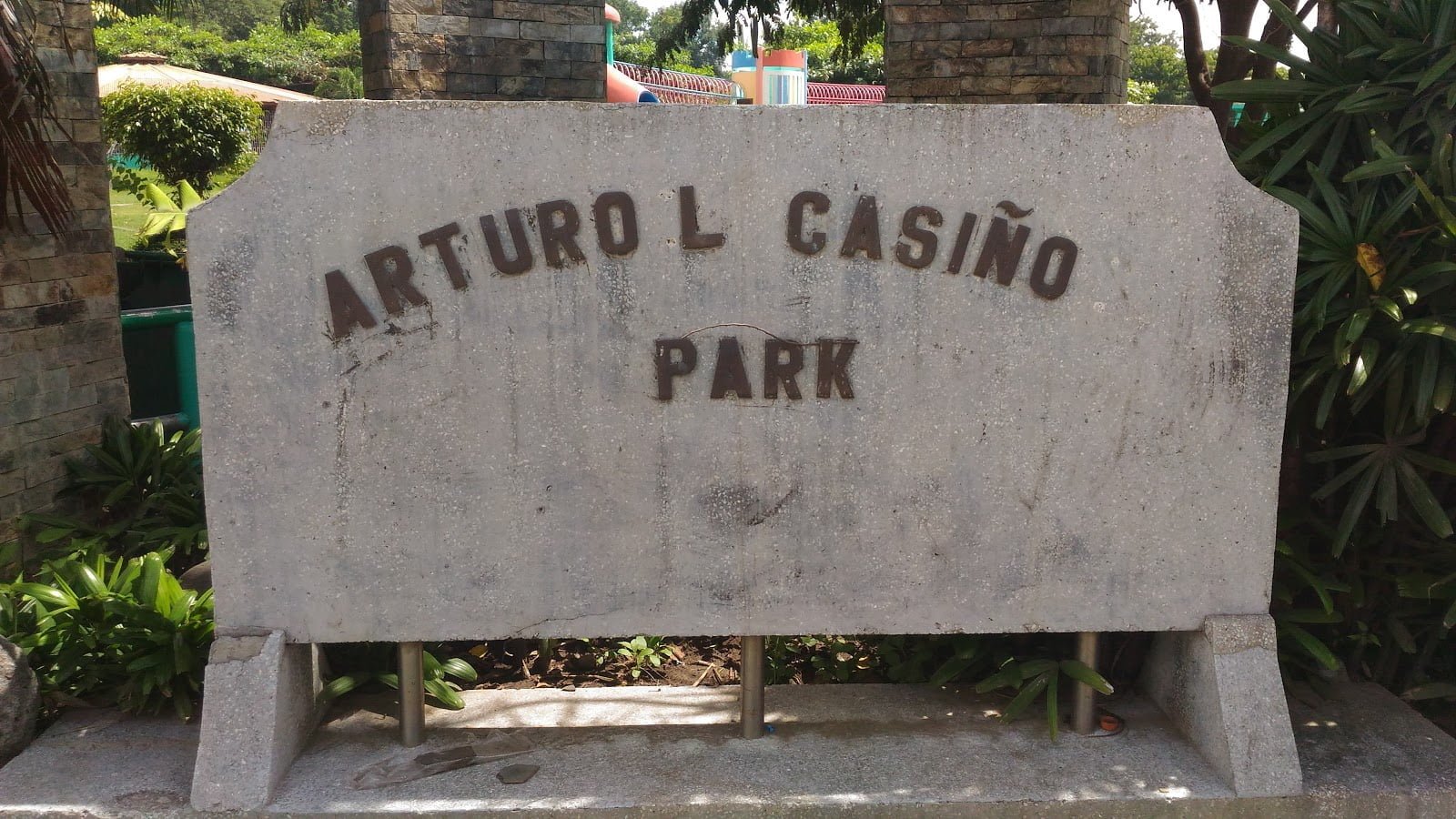 2702.Arturo L.Casino Park Marketmind Local
