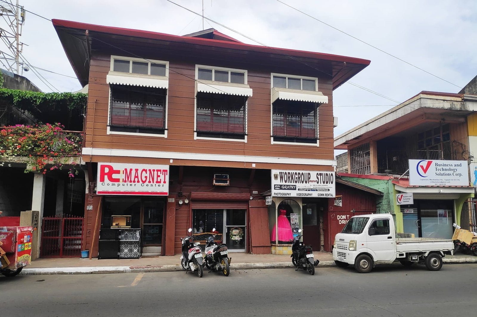 Copy of 5941.PC Magnet Computer Center1 1 Marketmind Local